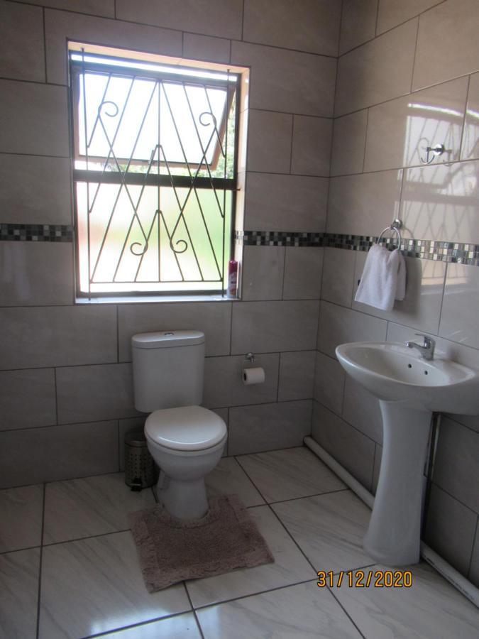 Pab-Love Guest House Куруман Екстериор снимка