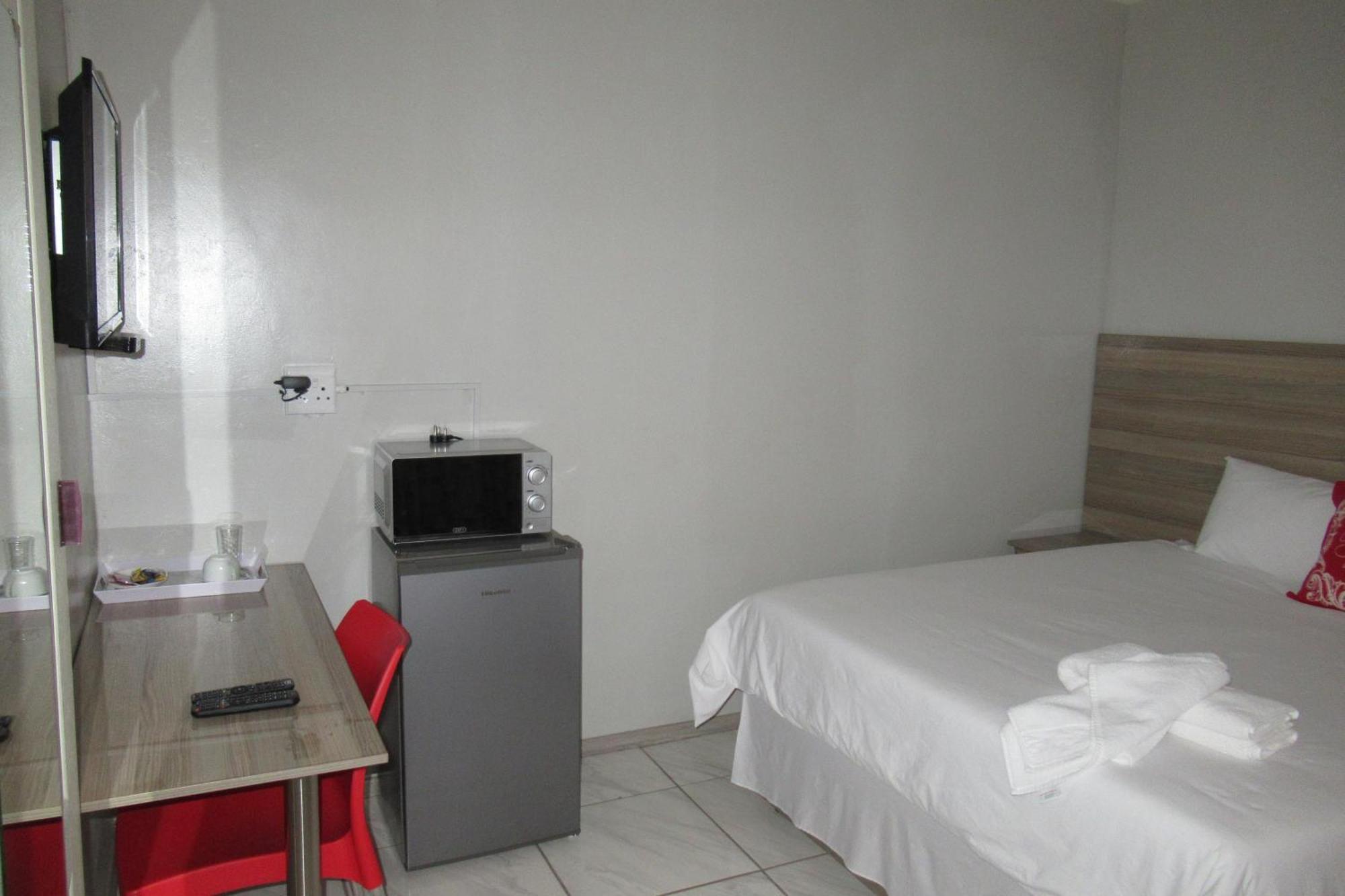 Pab-Love Guest House Куруман Екстериор снимка