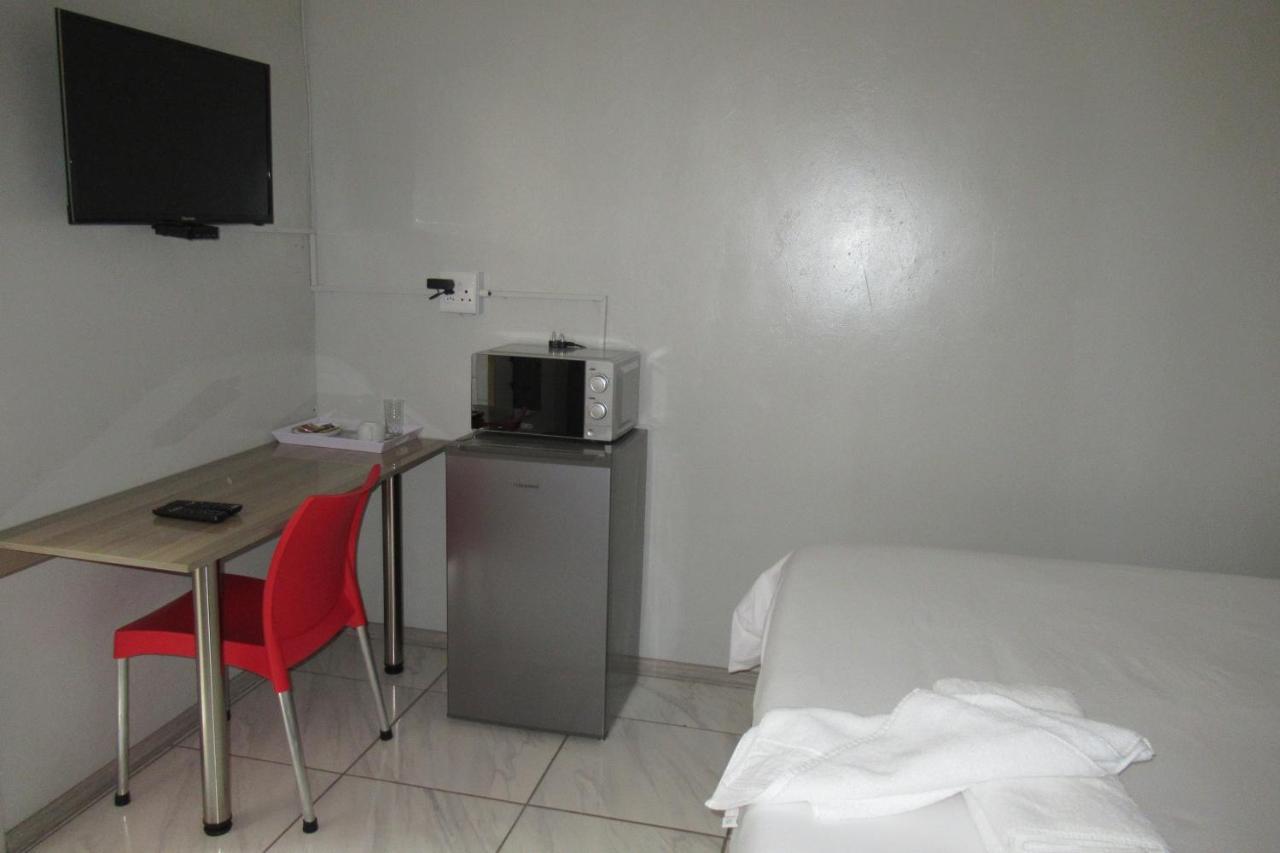 Pab-Love Guest House Куруман Екстериор снимка