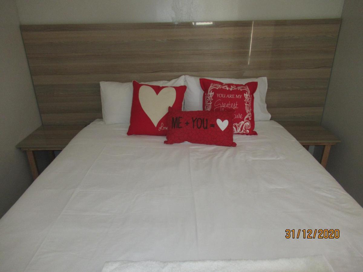Pab-Love Guest House Куруман Екстериор снимка