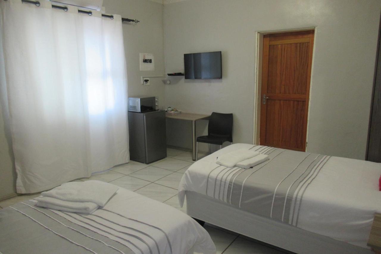 Pab-Love Guest House Куруман Екстериор снимка
