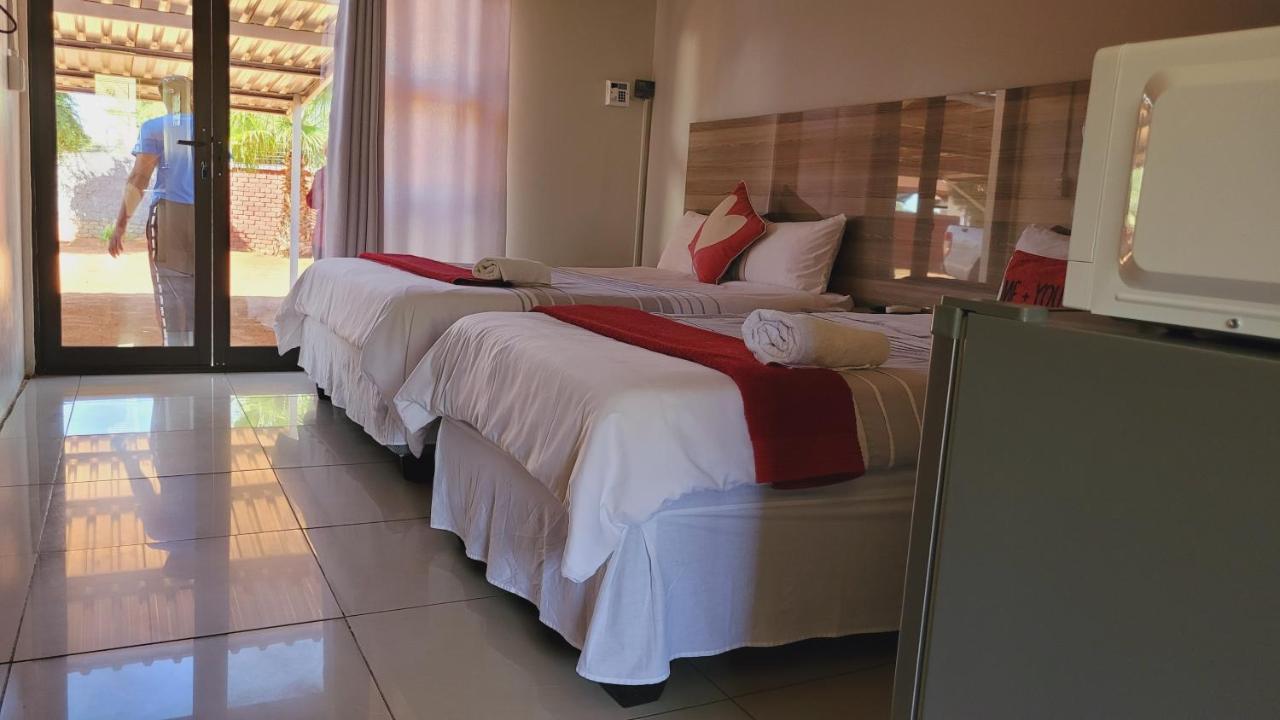 Pab-Love Guest House Куруман Екстериор снимка